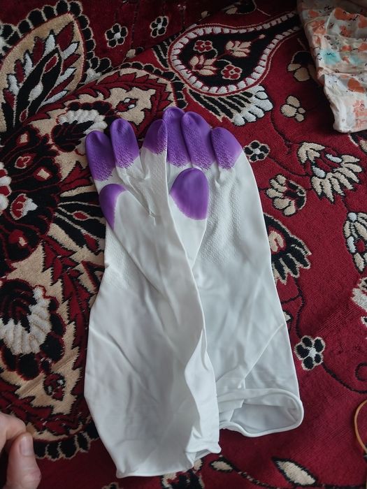 Продам перчатки  резиновые