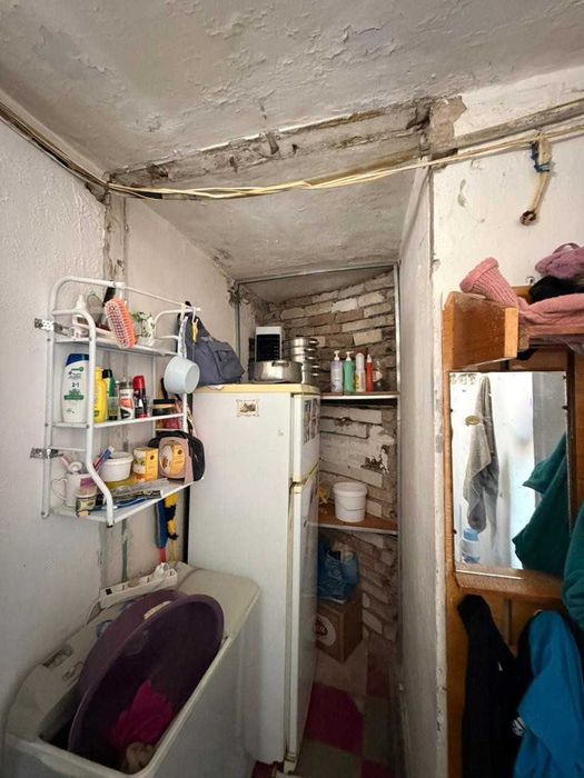 продается 2 ком общежтие