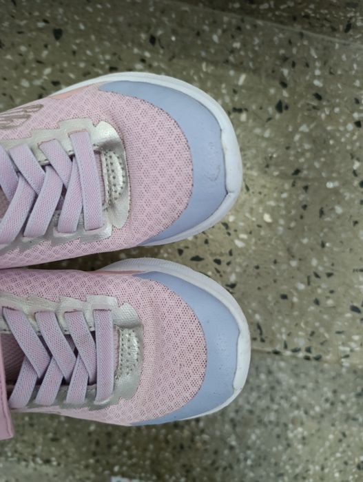 Маратонки sketchers, мрежести, размер 31.