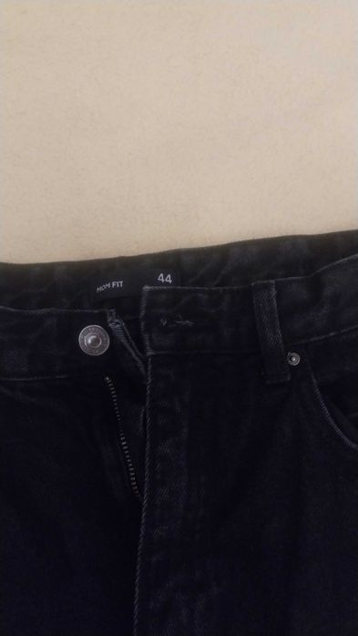 Продам     джинсы         .