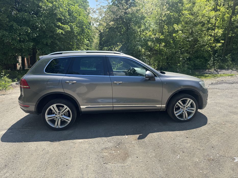 Volkswagen Touareg 7p Rline - 4.2 TDI V8 - 340cp - an fab. 2011
