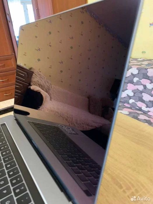 Macbook Pro 15 2019 i9/32gb RAM/ 512gb SSD