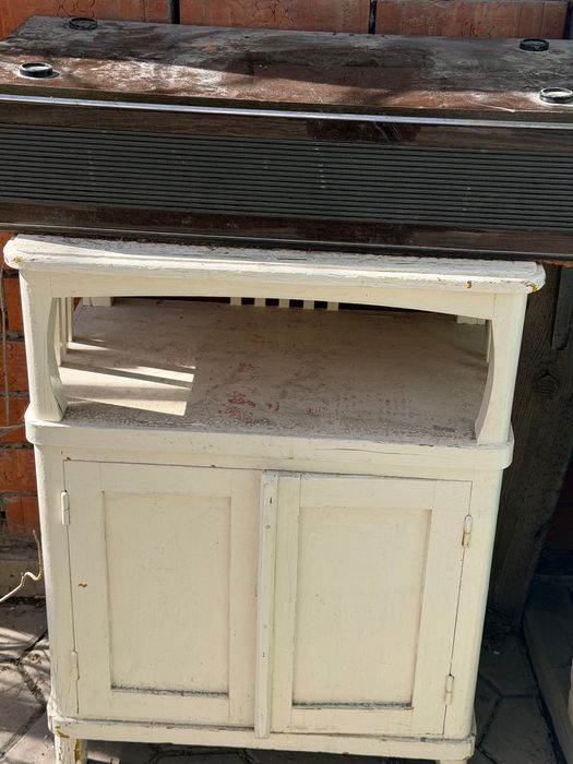 Тумбочка деревянная