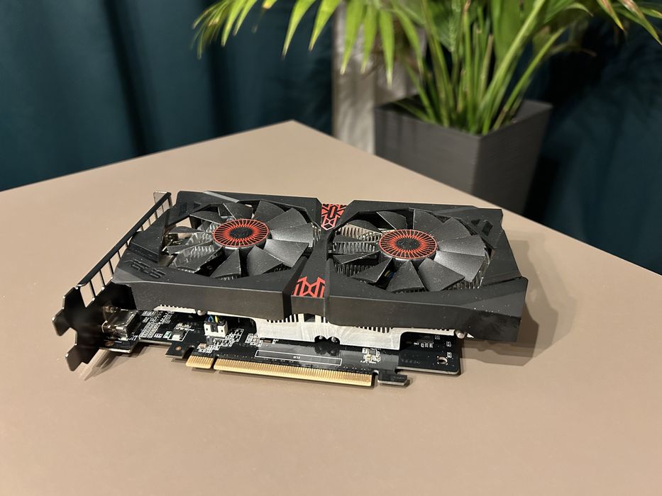 Placa video Asus Strix Nvidia 750TI OC 2GB