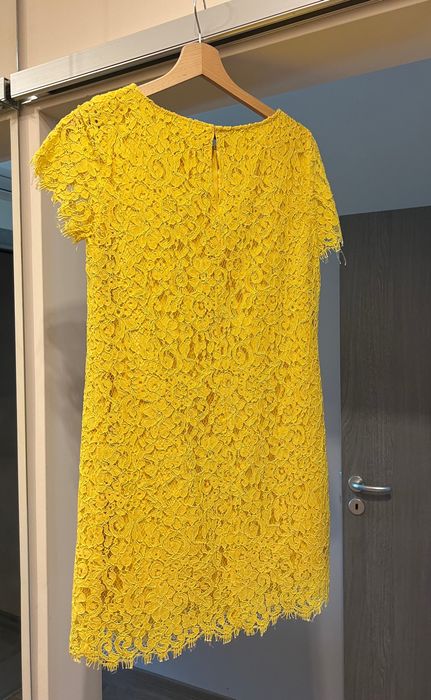 Жълта Рокля Zara - S размер