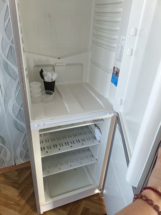 Продам холодильник