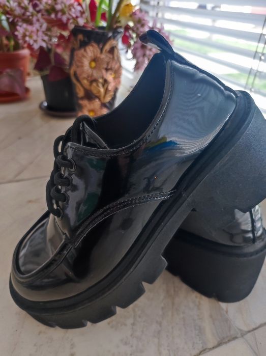 Дамски обувки. Боти естествена кожа