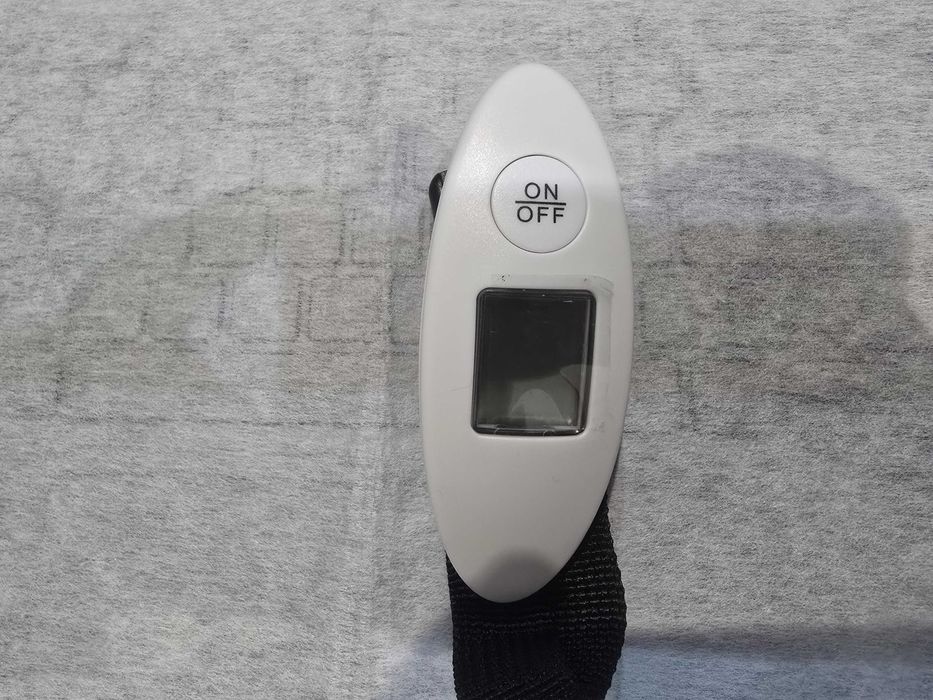 Дигитален Кантар За Теглене На Багаж Бял