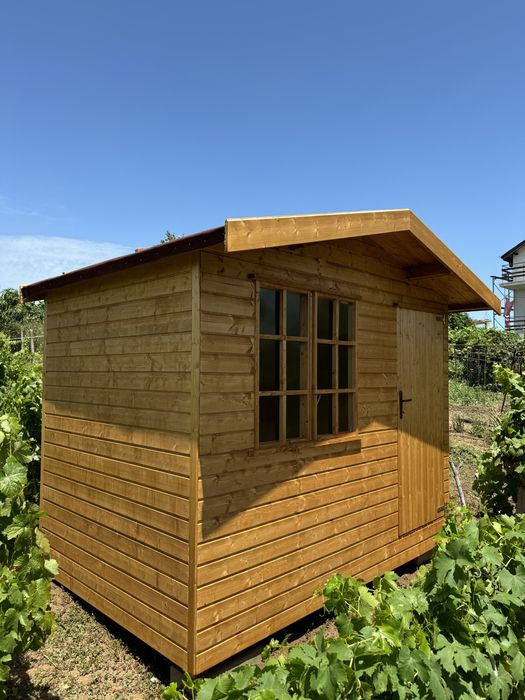 Градинска къща, къща за инструменти, барака за инструменти