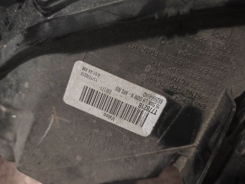 Оригинален ляв Фар Jeep Grand Cherokee Trailhawk 2017