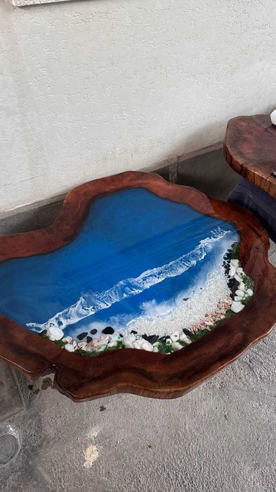 Chinor yog‘ochidan epoksi stol “Ocean” — 110×90