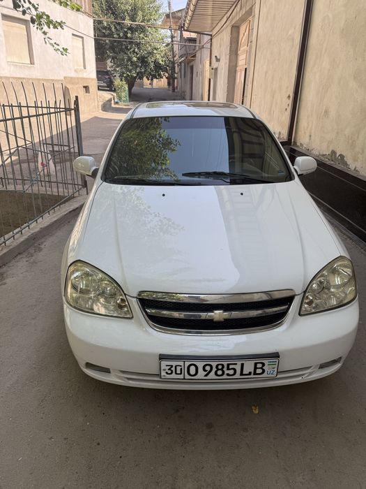 Moshina lacetti 1,8 avtomat lyuki bor