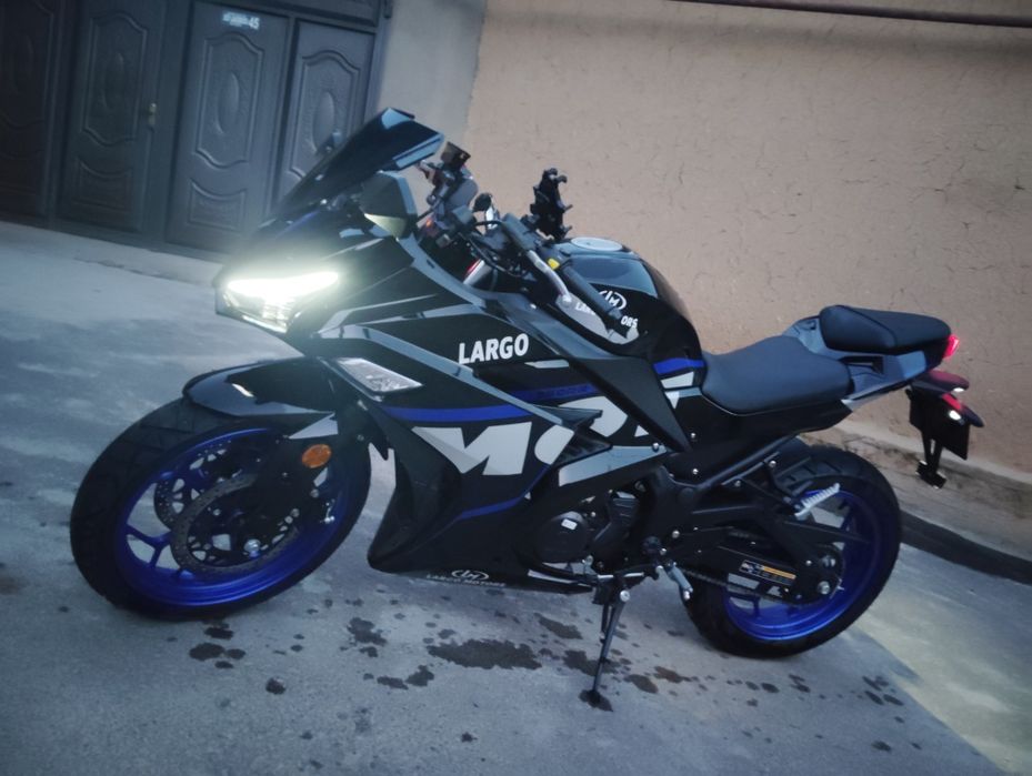Mototsikl Sport Bayk