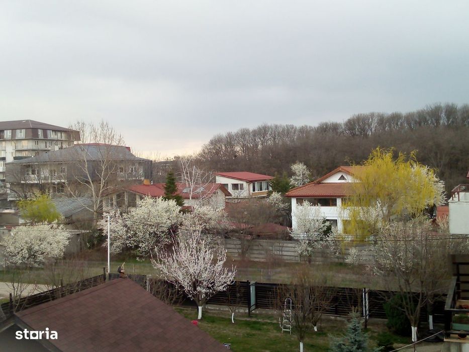 CHIAJNA decomadt tot,et 2din3,lift,3minute la autobuze si padurea Rosu