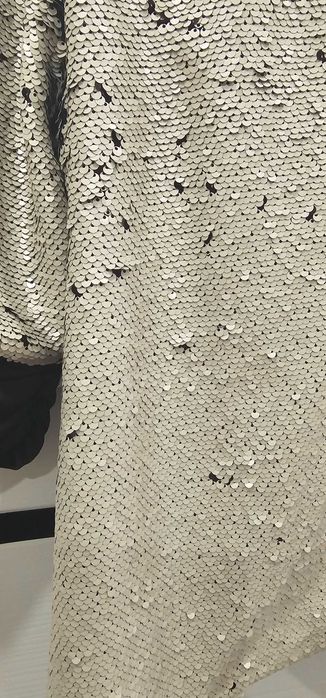 Продам стильный Пиджак с пайетками