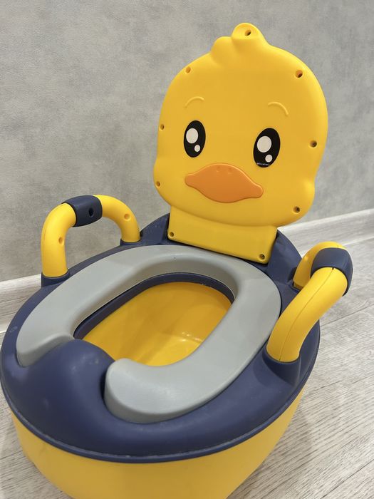 Продам Детский горшок