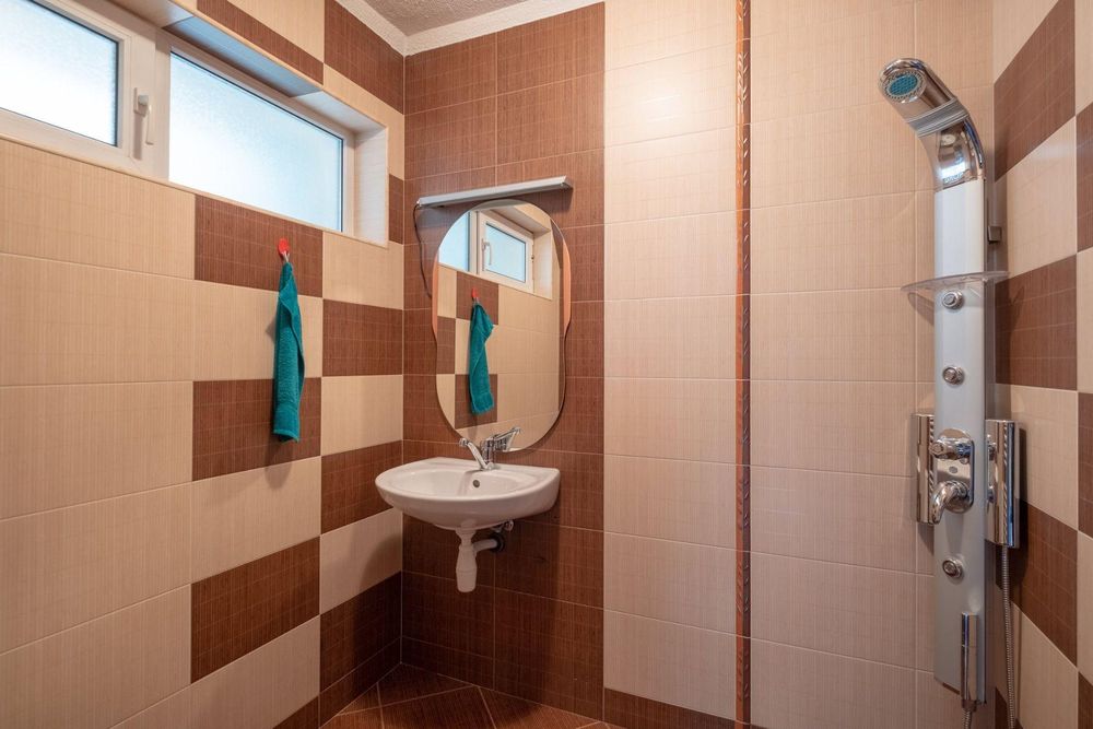 Тристаен за продажба в кв.Лозенец