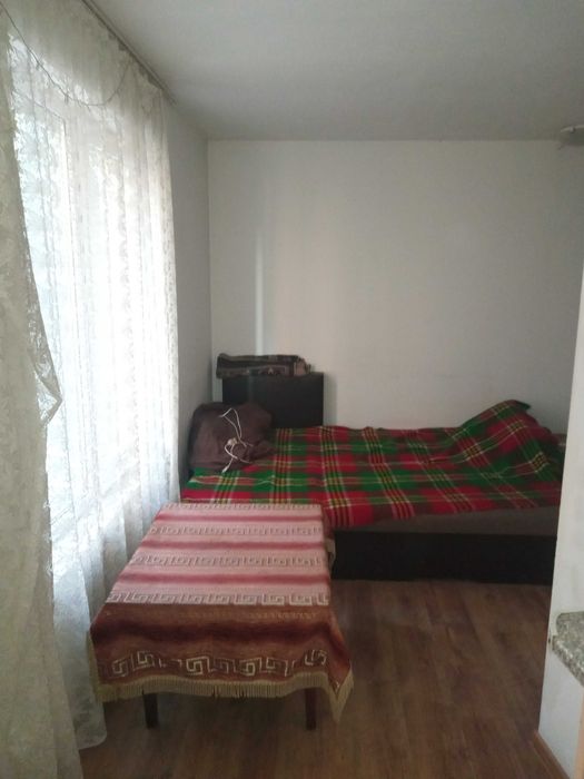 Давам двустаен апартамент под наем. ЖП Гара, Варна