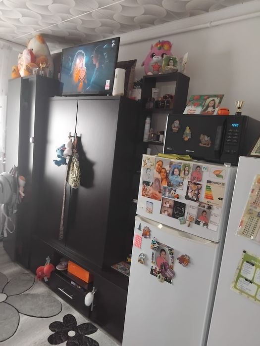 Vând garsoniera Mioveni