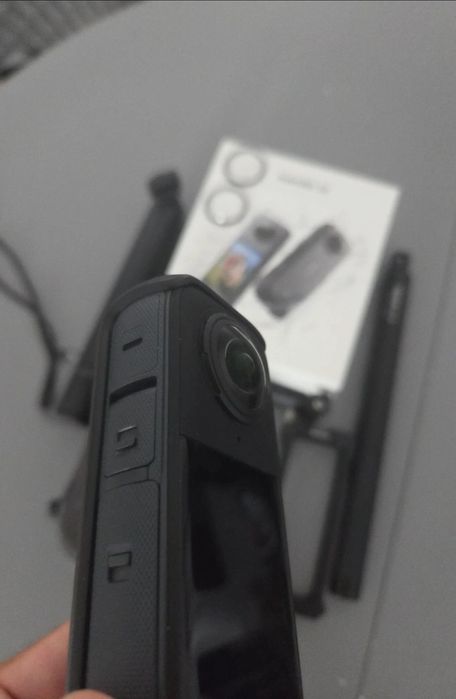 Vand Insta 360 x4 cu accesorii