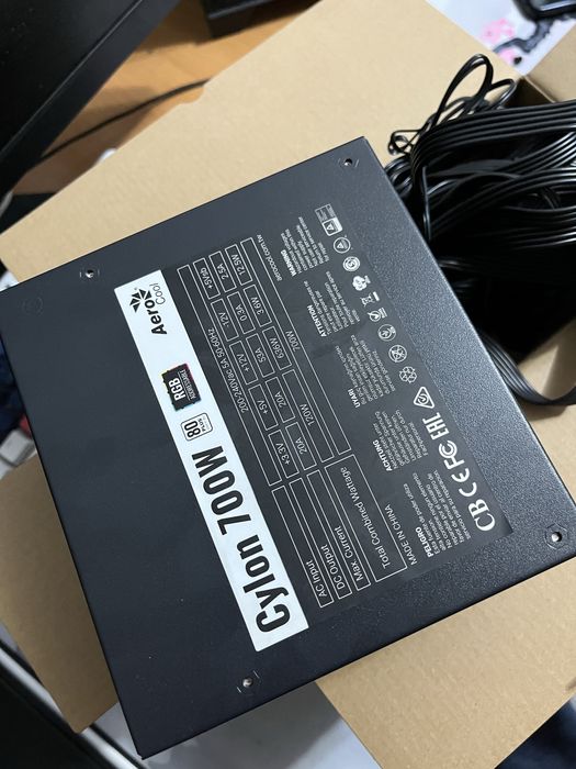 Блок питания AeroCool Cylon 700w RGB