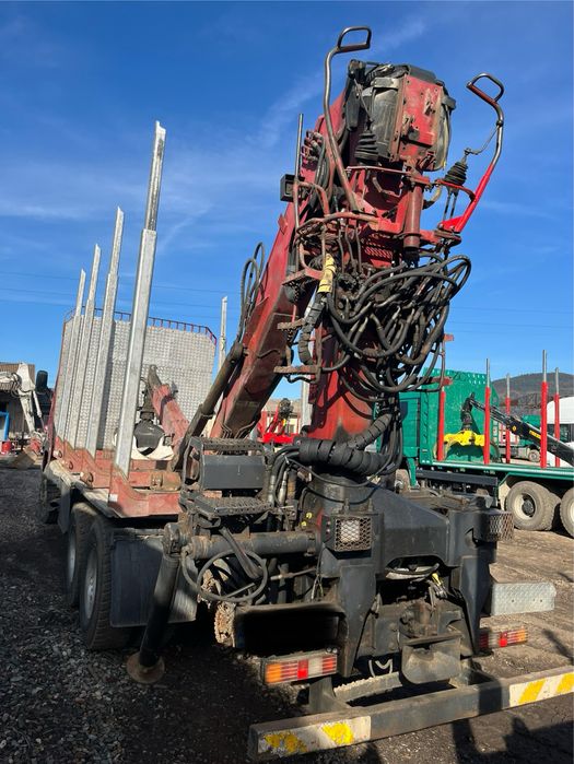 Volvo FH12 cu macara forestieră