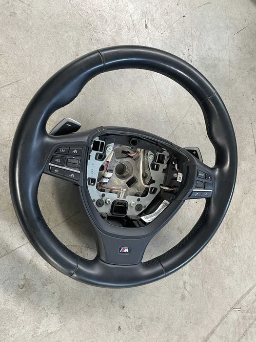 Volan M paket cu padele Bmw seria 5 F10/F11/F07, 6 F06/F12, 7 F01/F02