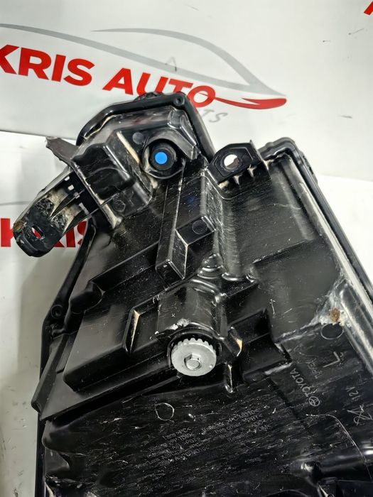 Ляв фар Toyota CH-R FULL LED 2024/ Тойота ЦХ-Р - Със забележки!