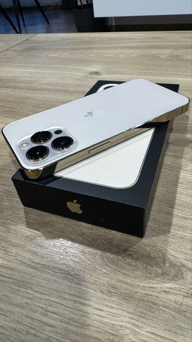 IPhone 13 pro 256 GB + airpods