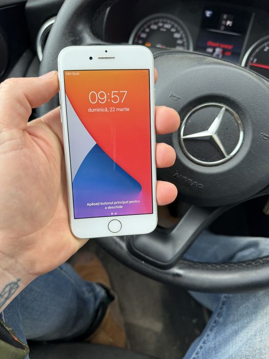 Telefon Apple iphone 7 32 Gb ca si nou , tipla