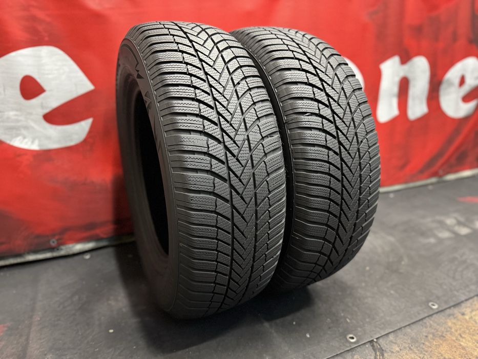 245 65 17, Зимни гуми, Bridgestone BlizzakLM005, 2 броя