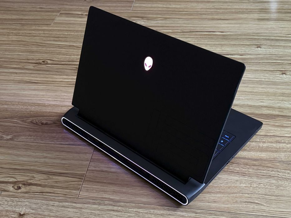 Alienware M15 R7`i7-12700H/RTX 3080Ti-16GB/32GB DDR5/512GB SSD/165Hz