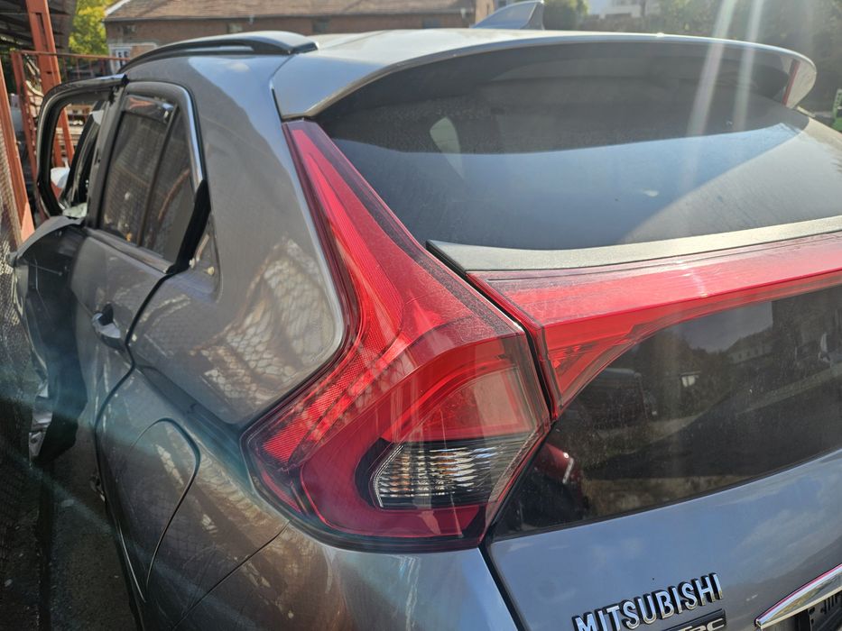 Ляв/десен стоп за Mitsubishi Eclips Cross