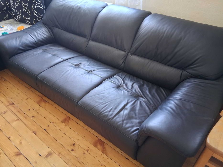 Диван от естествена кожа