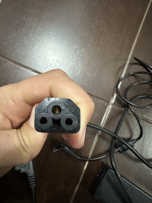 захранващ кабел с адаптер 14V за монитор/TV