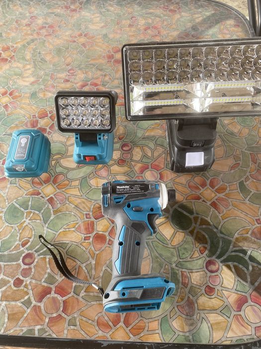 Vind lanterne cu acumulatori Makita si autofiletanta172