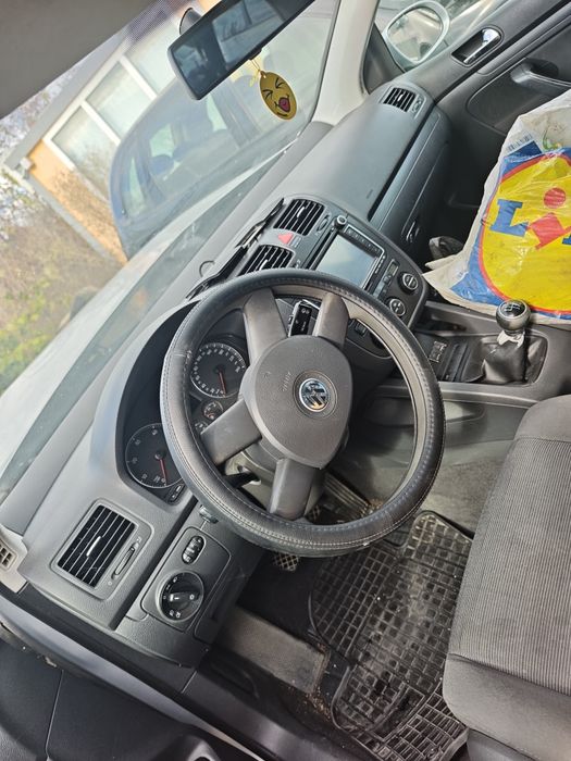 **VW Golf 5 се продава на части!**