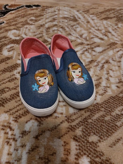 Продам мокасины для девочек