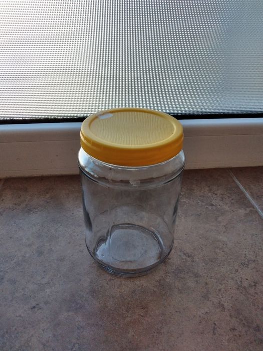 Стъклени буркани 0,5л, 0,65л, 075л