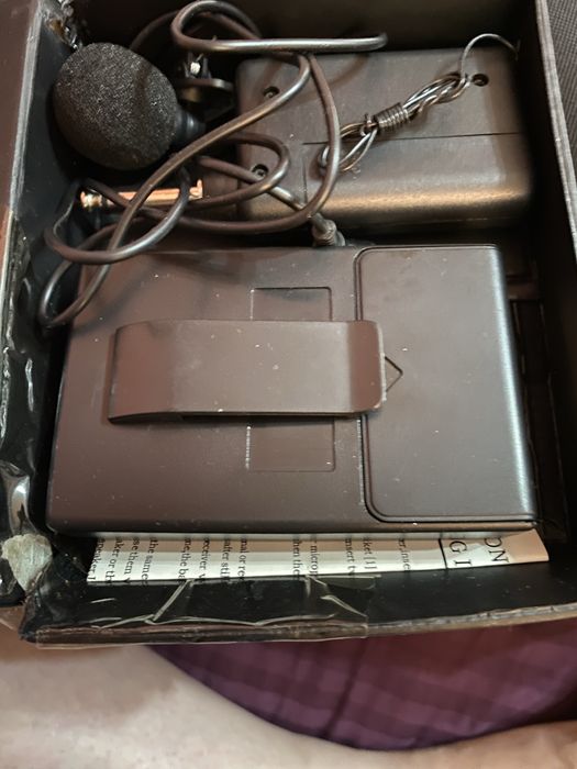 Петличный радиомикрофон 2 шт Mona 88-300.