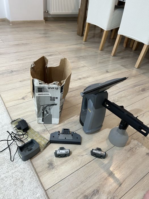 Karcher Aspirator Geamuri Profesional, model WVP 10 adv