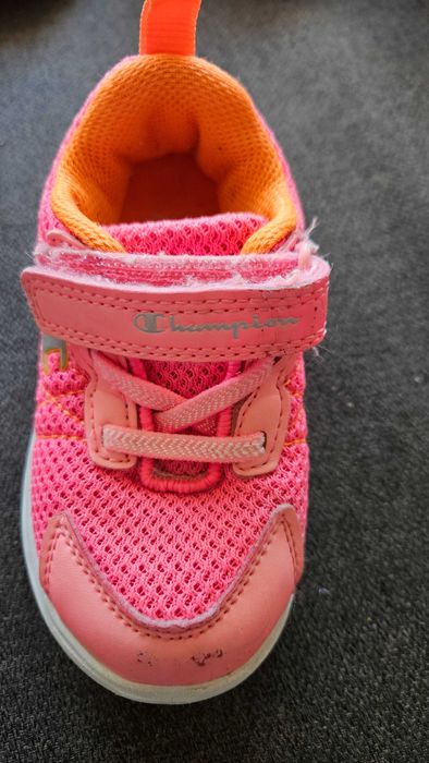 Лот 7 чифта обувки Nike, Champion, Decathlon, Apawwa и др.