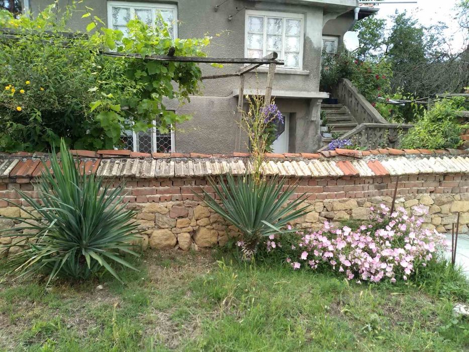 Продава се Къща в с. Ценово, Област Стара Загора - 200 кв.м за 102 €/кв.м - Снимка #2