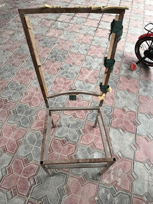 Продам каркасы стульев