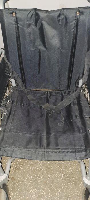 Scaun cu rotile persoane cu handicap