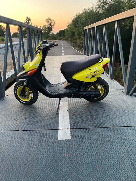 Vând Yamaha booster 50cc 1996