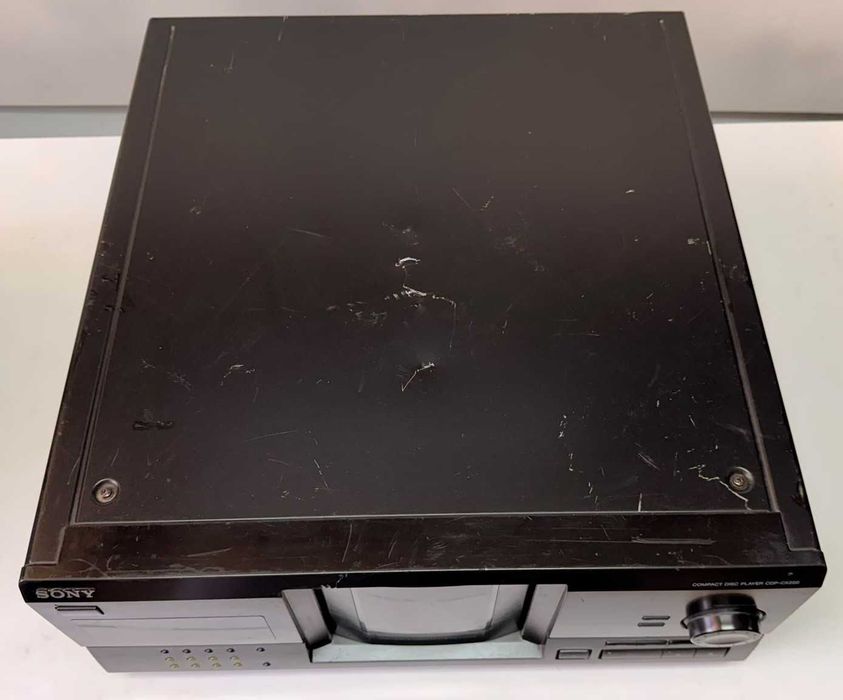 Sony CDP-CX220 Mega Storage 200 CD Player Text Optical pt Amplificator
