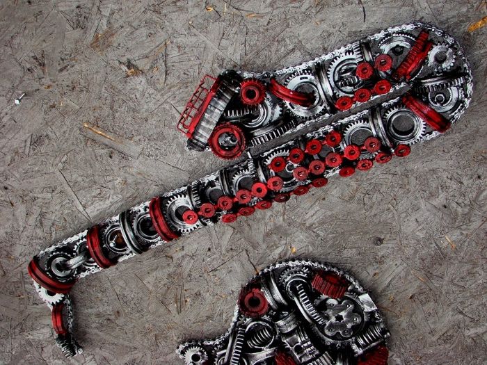 Chitara/ saxofon SCULPTURI industriale fier piese auto/moto ROSU/GRI