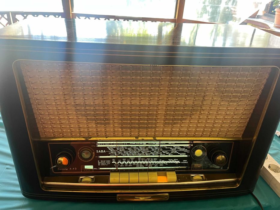 Radio pe lampi Saba Freiburg Automatic 6 -3D