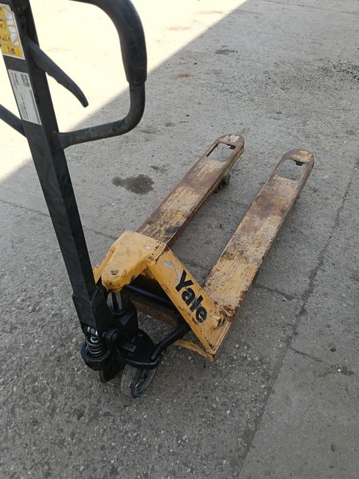 Vând Liza yale 2500 kg